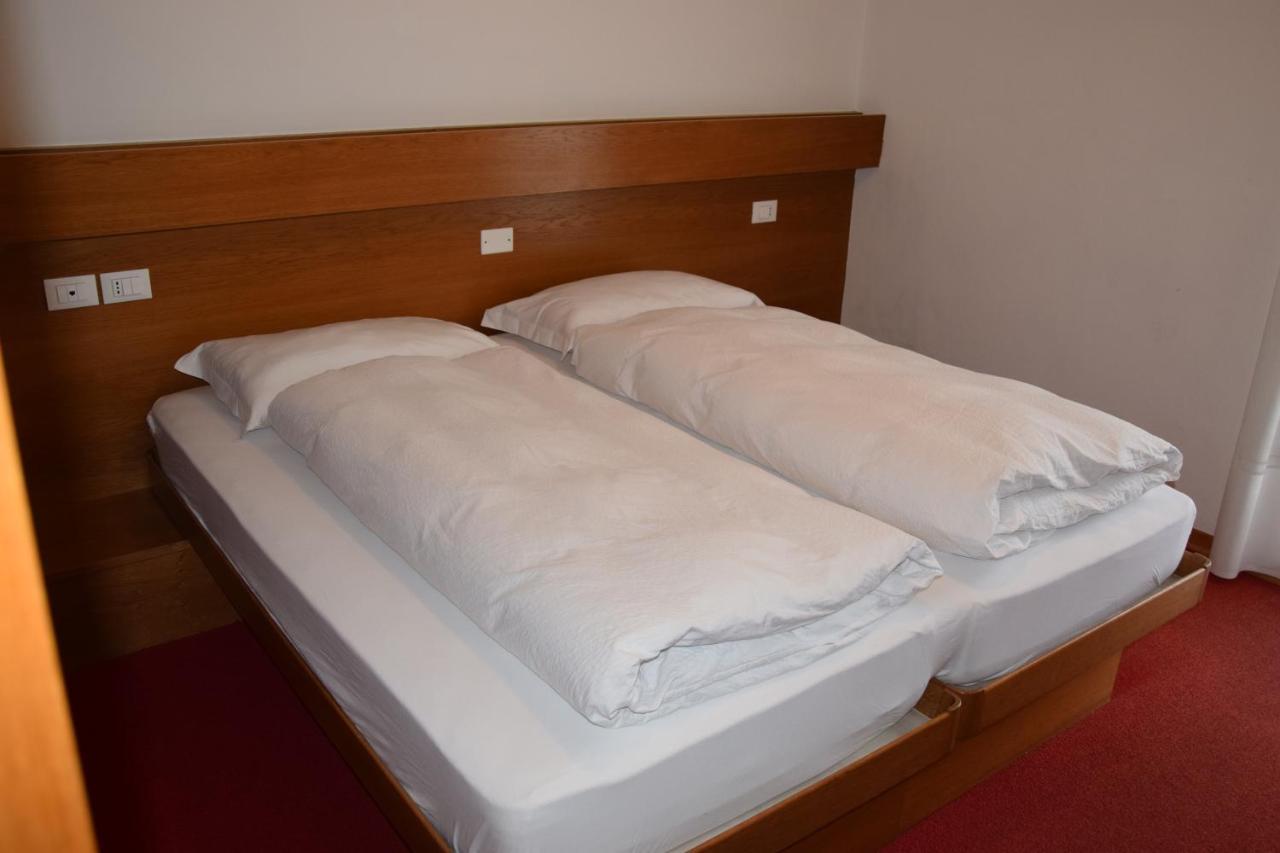 Hotel Ferrari Pinzolo Esterno foto