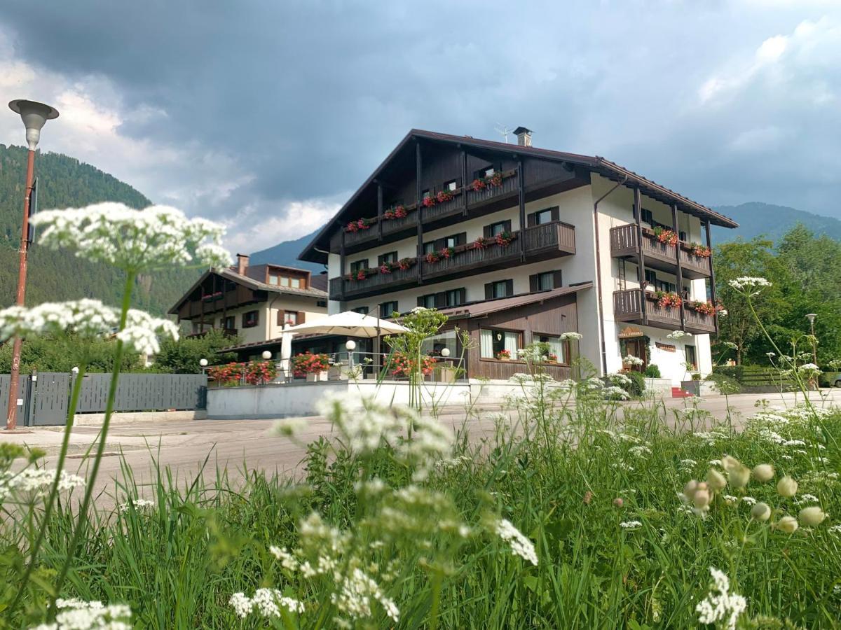 Hotel Ferrari Pinzolo Esterno foto