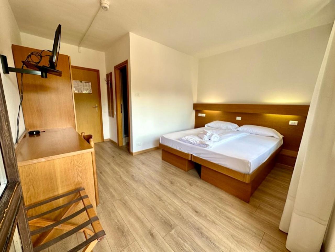 Hotel Ferrari Pinzolo Esterno foto