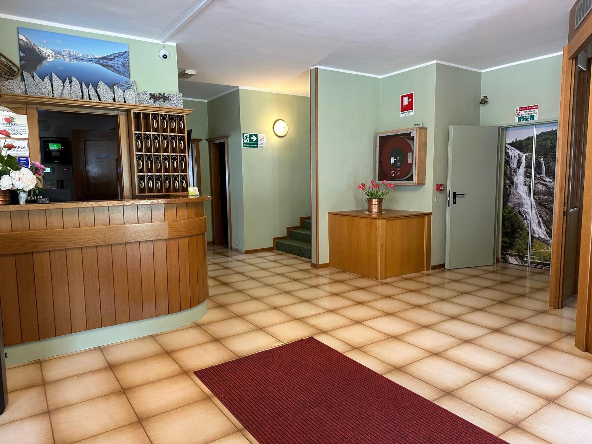 Hotel Ferrari Pinzolo Esterno foto